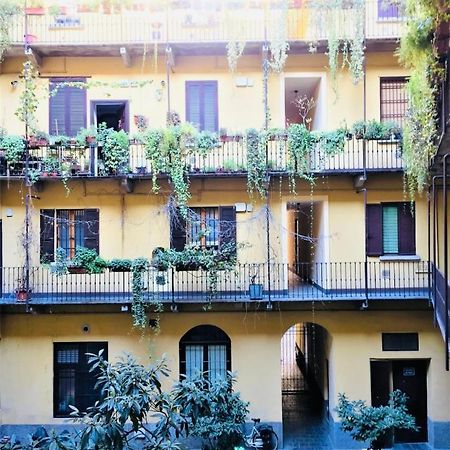 Bilocale Zona Centro Apartment Milan Luaran gambar