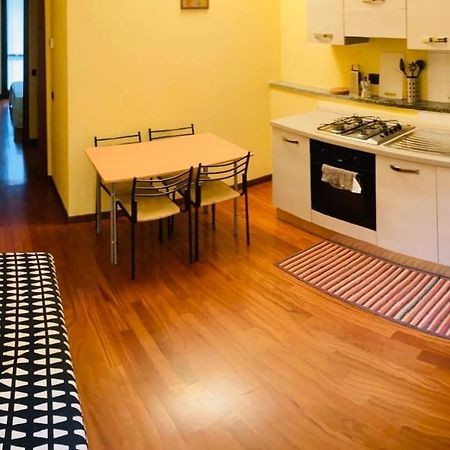 Bilocale Zona Centro Apartment Milan Luaran gambar
