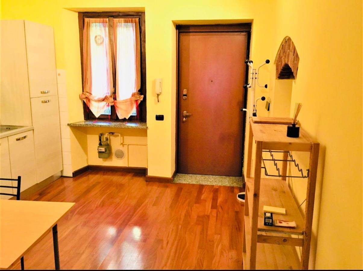 Bilocale Zona Centro Apartment Milan Luaran gambar