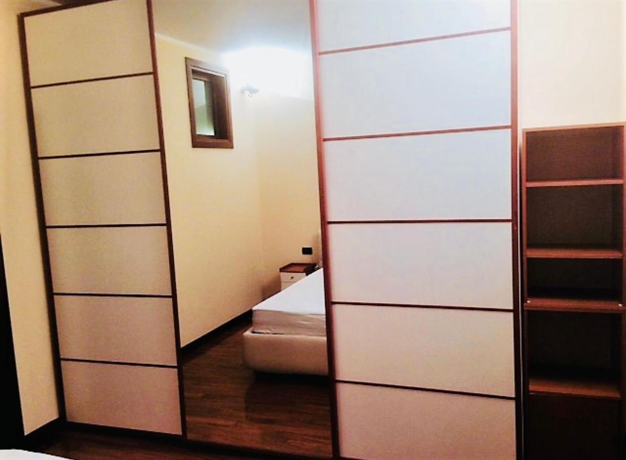 Bilocale Zona Centro Apartment Milan Luaran gambar