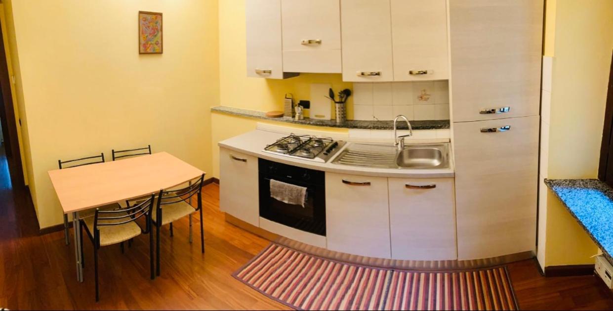Bilocale Zona Centro Apartment Milan Luaran gambar
