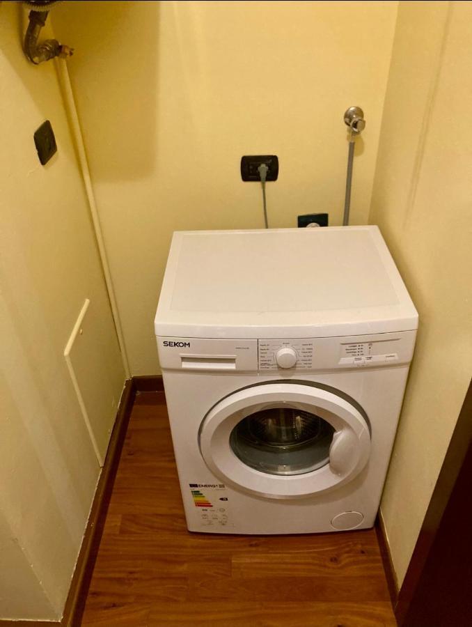 Bilocale Zona Centro Apartment Milan Luaran gambar